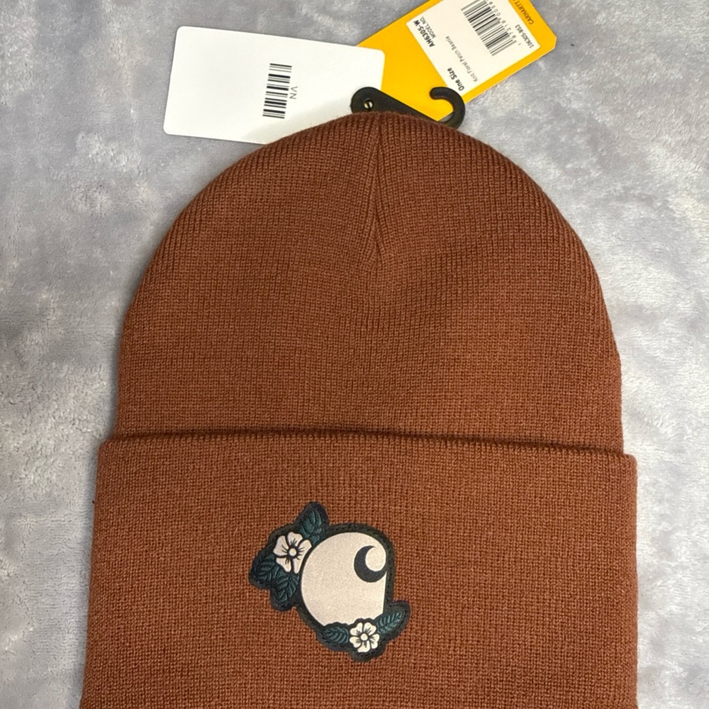 Carhartt Women’s Floral Patch Beanie Cuffed Sable Red Winter Cap Hat Knit